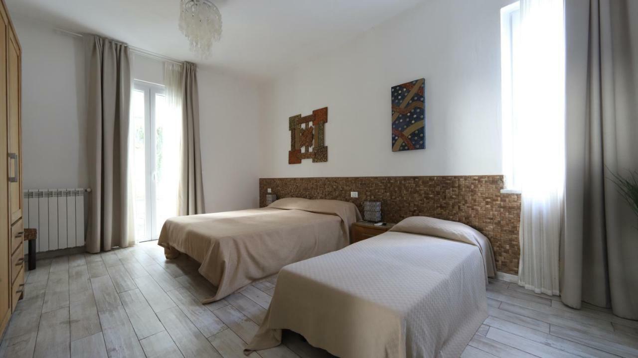 La Spezia Holidays' Rooms Exterior foto